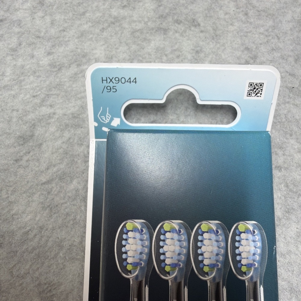 4x Philips DiamondClean Smart C3 Plaque Control Brush Heads Black - Picture 3 of 5